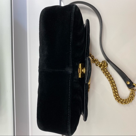 ‼️SOLD‼️ Gucci GG Marmont matelassé velvet mini bag - Picture 2 of 9